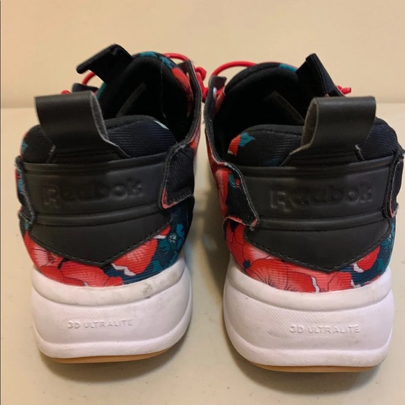 Reebok women’s sneakers - Picture 3 of 5